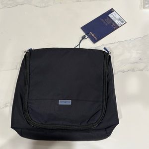 Samsonite men hanging toiletry kit